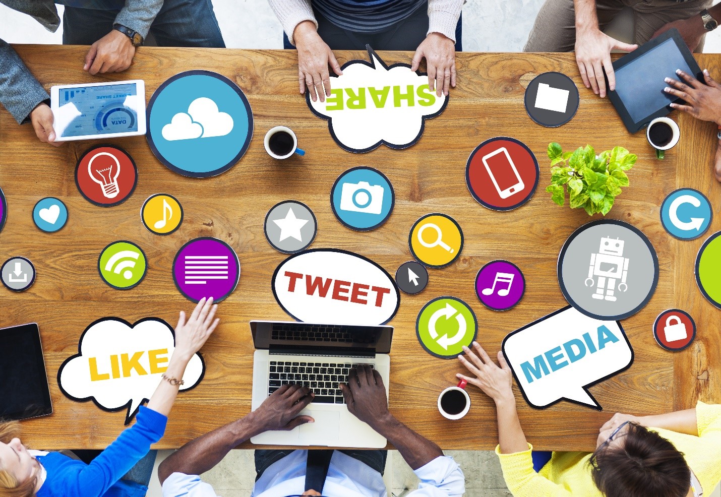 Beyond the Algorithm: Authentic Social Media Growth Hacks for the Modern Businesswoman